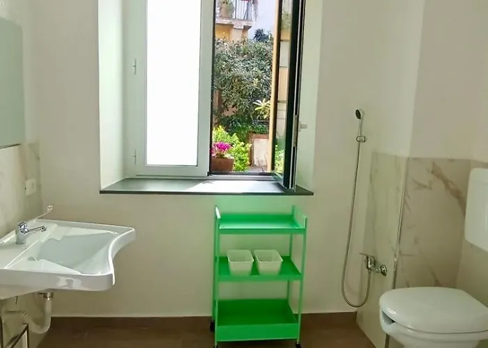 Il Nespolino - Boutique * 阿奇雷亚莱